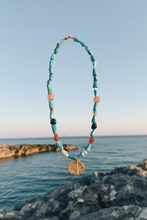 Cargar imagen en el visor de la galería, Gargantilla minerales y moneda