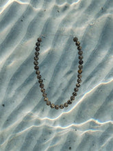 Cargar imagen en el visor de la galería, Collar de piedras Jaspe Dálmata