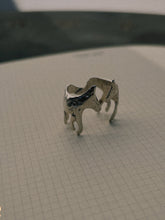 Cargar imagen en el visor de la galería, FIRE HORSE - Two Sisters Ring