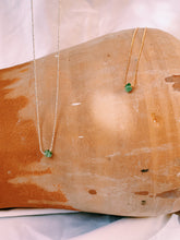 Cargar imagen en el visor de la galería, Cadena de bolitas con Cuarzo Verde